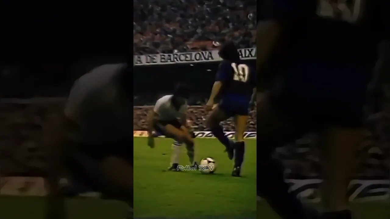 The greatest dribbler of all time? 👀🔥 #maradona