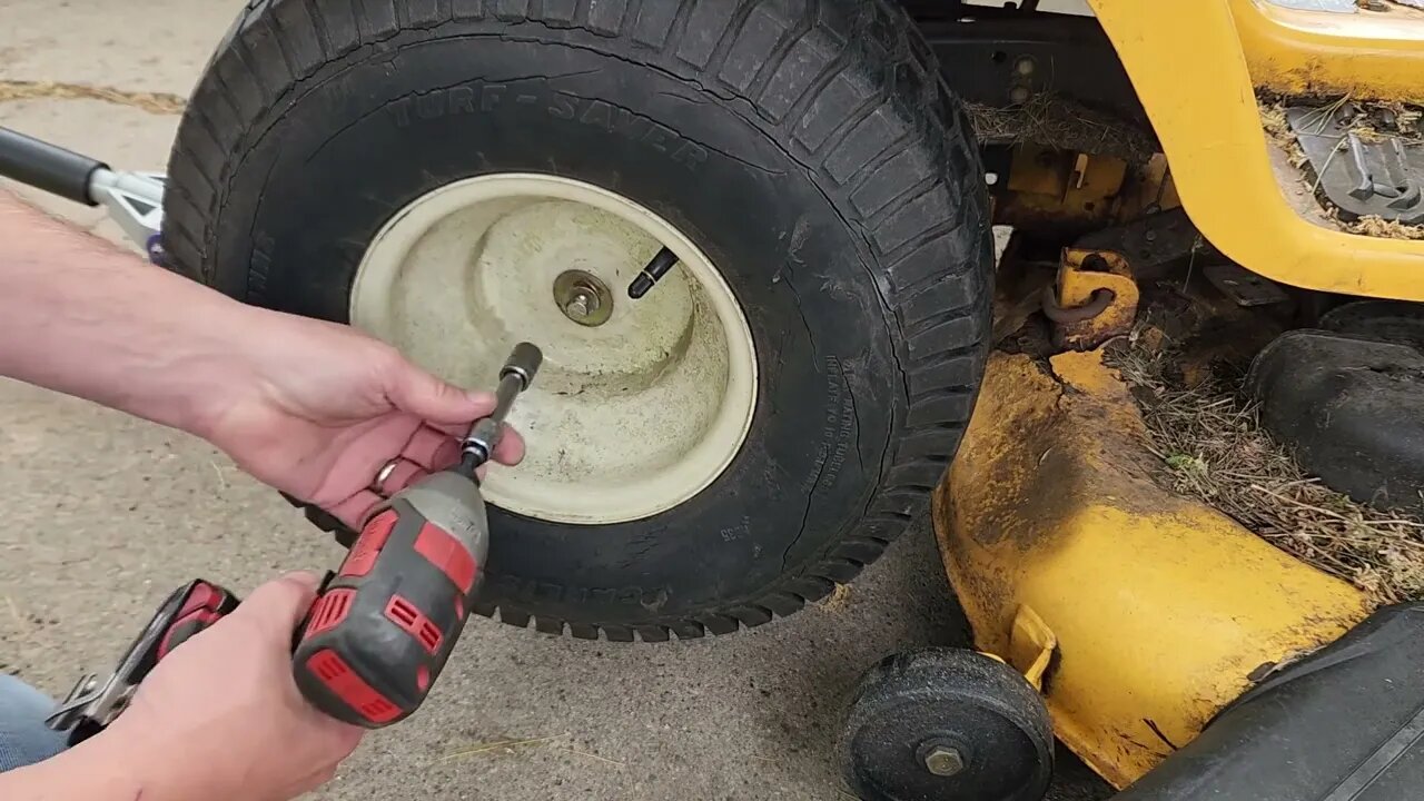 Cub Cadet LTX1046 - Rear Wheel Removal