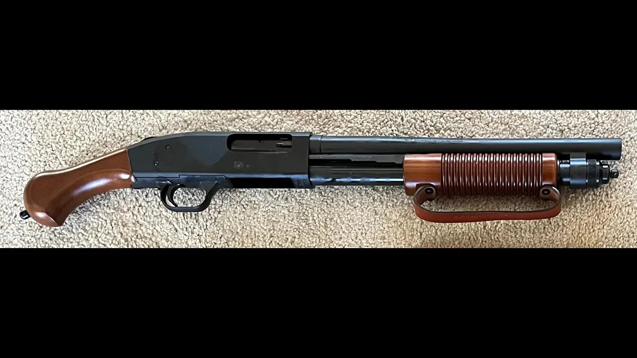 New Gat Goofin' with the Mossberg Nightstick - a 12-gauge 590 Shockwave with sexy wood furniture.