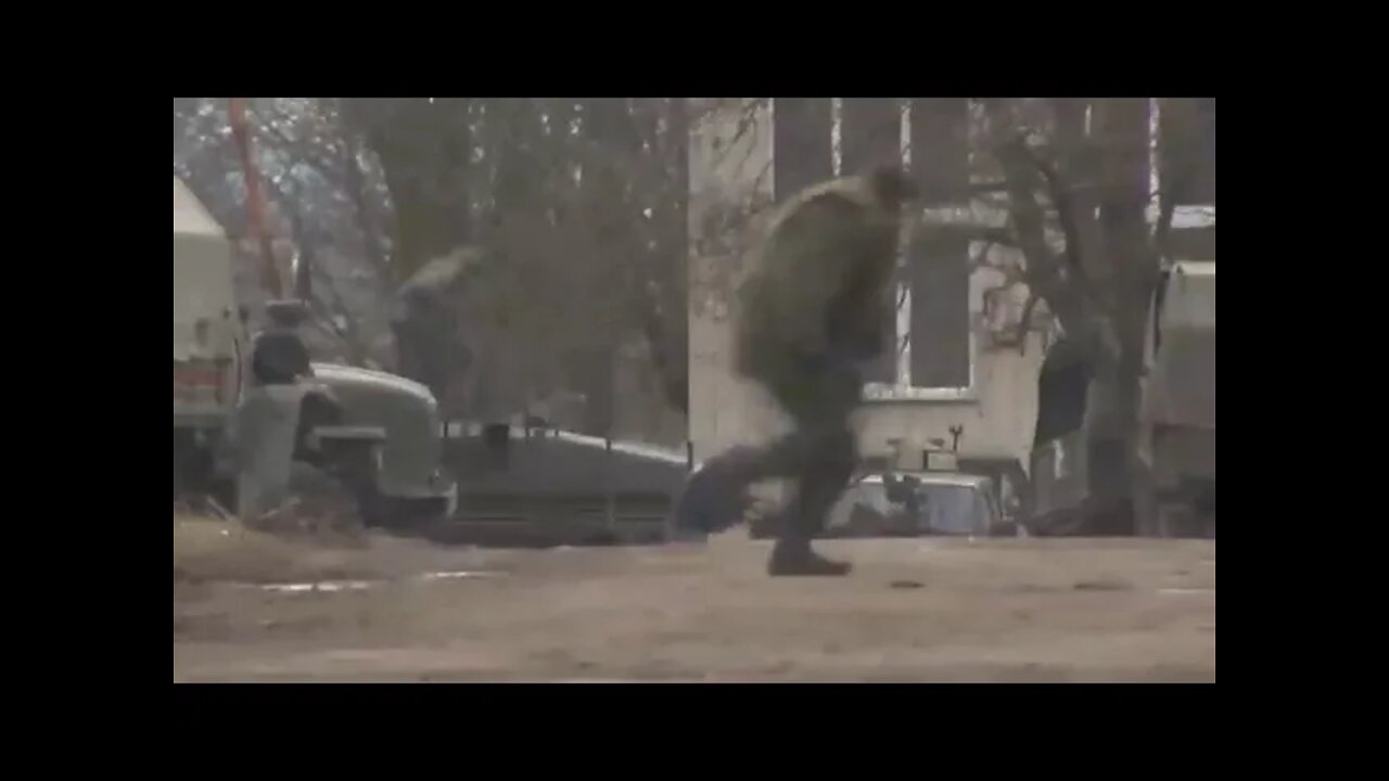 Ukraine War - Russian soldiers ambushed