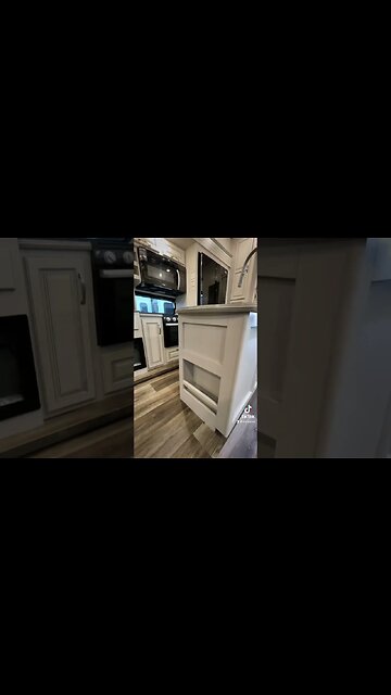 All the bedroom and living room space you could ask for! + AN OFFICE! 2022 Cougar 368MBI #shorts