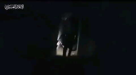 رجال القسام يقومون بسنة التكبير في الأنفاق بعد أدائهم لفرض الجهاد: