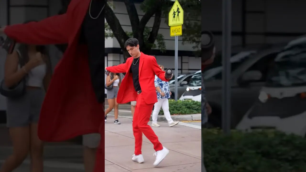 Crossing Street Like Michael Jackson! 🕺