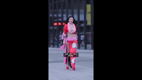 Chinese girl street style fashion #chinesefashion #shortsvideo