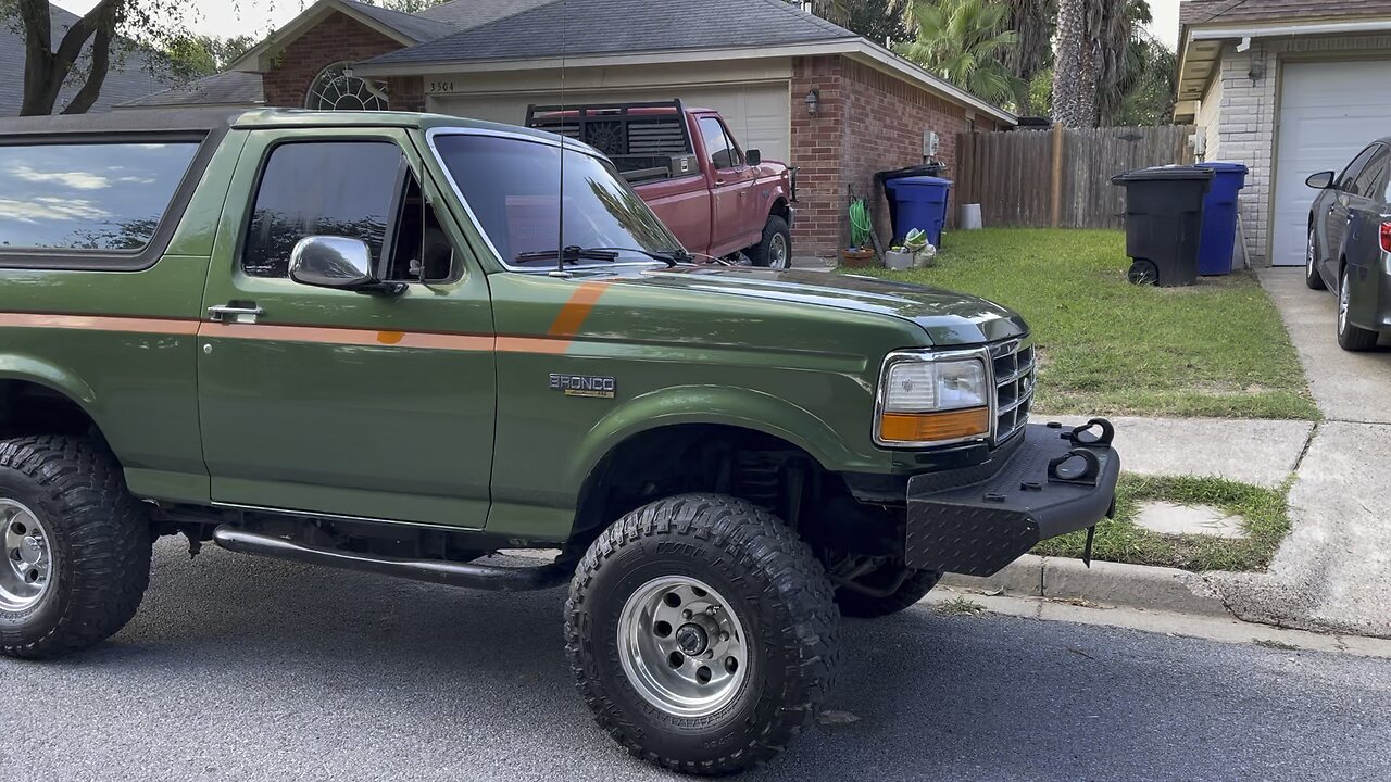 93 Bronco new paint job