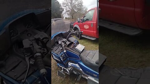 MY 86 GOLD WING, W ALL EXTRA'$! 1500 TAKES HER AWAY!