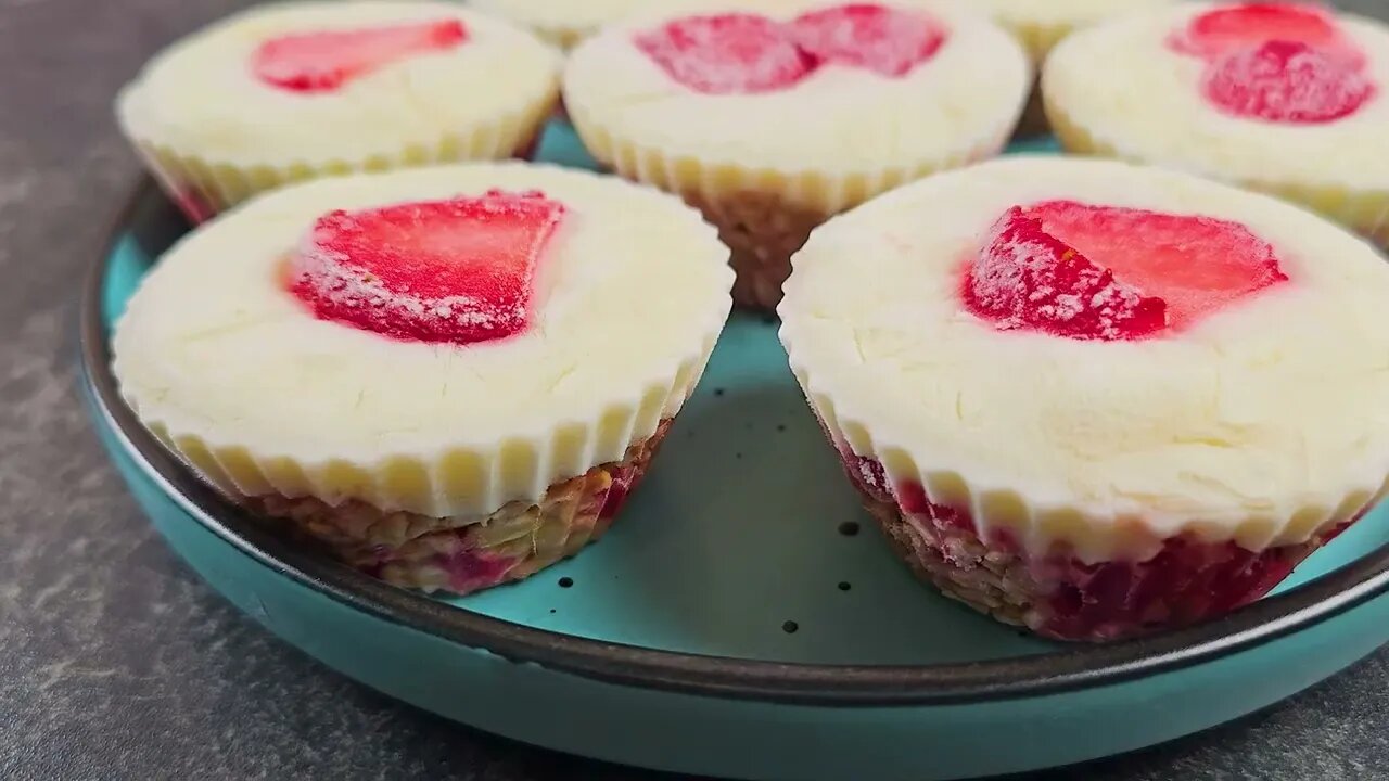 Healthy dessert with oats and strawberries in 5 minutes! No baking!