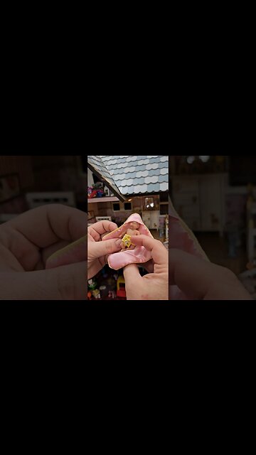 Worlds Smallest Baby Gets Ready For Bed