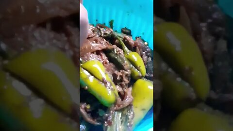 Stuffed chilli in bhindi 😋 #shorts #ytshorts #viral #viralreels #trending #happycookingtoyou #sabzi