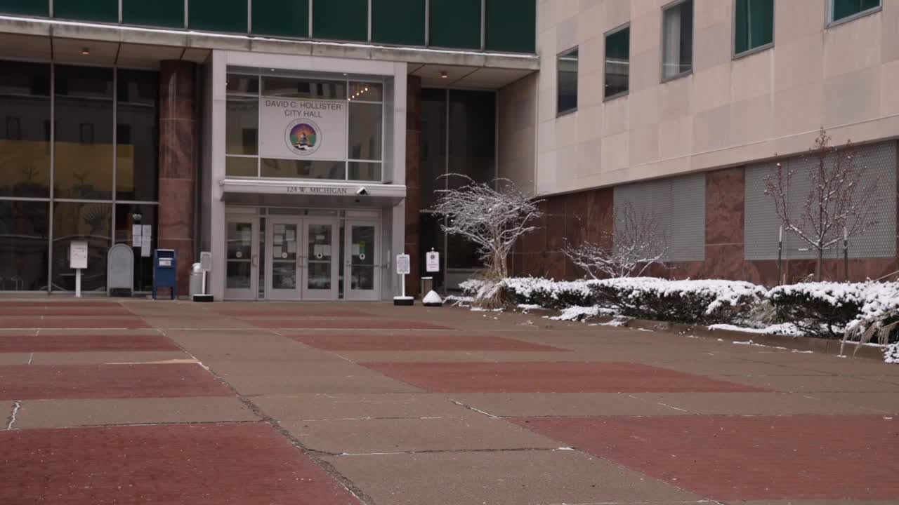 Ice skating rink coming to downtown Lansing next month