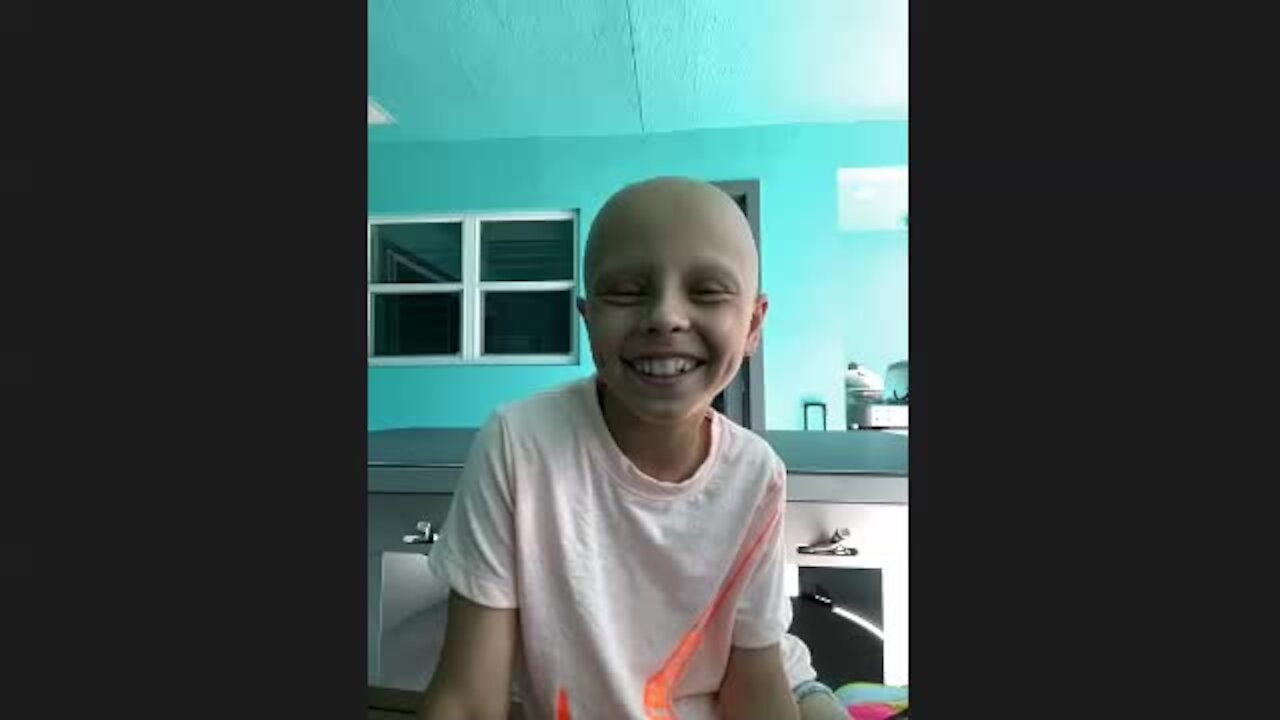 Tiger Woods meets with Jupiter girl battling cancer