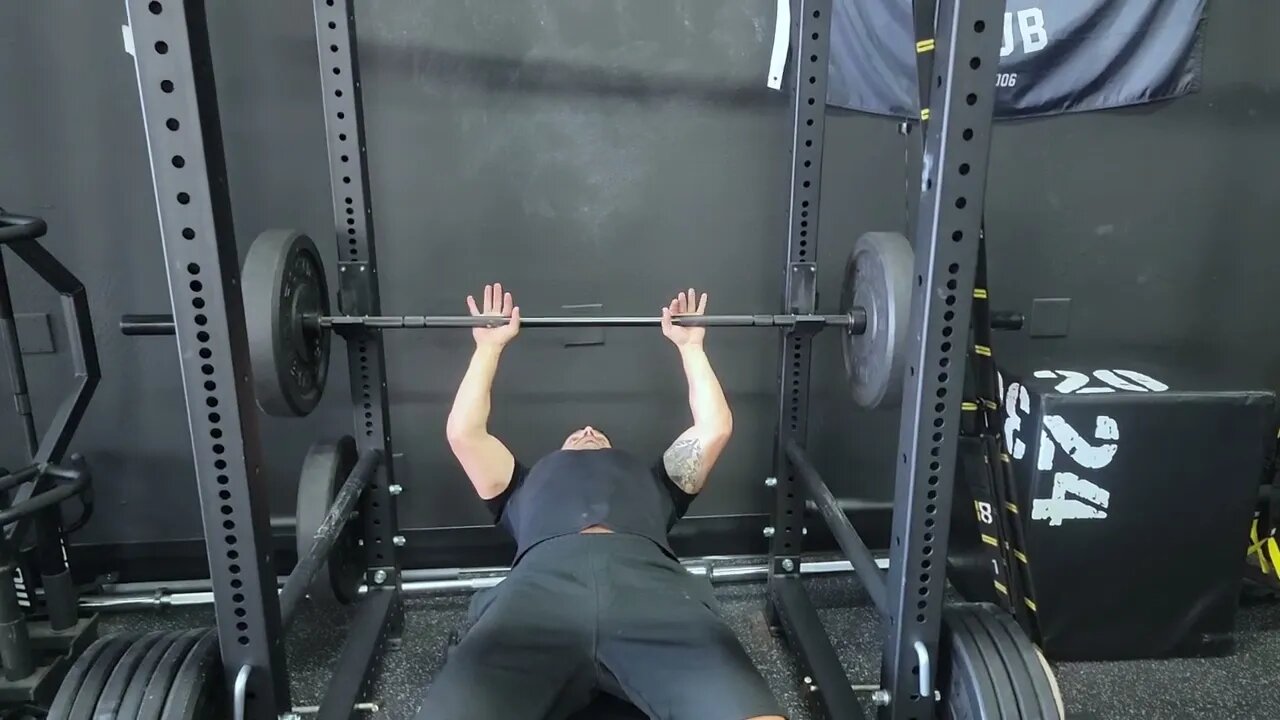 Close Grip (Shoulder Width) Barbell Bench Press