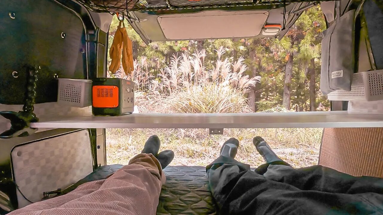 Light Car Minivan Camping near Mt. Fuji (The Boon)