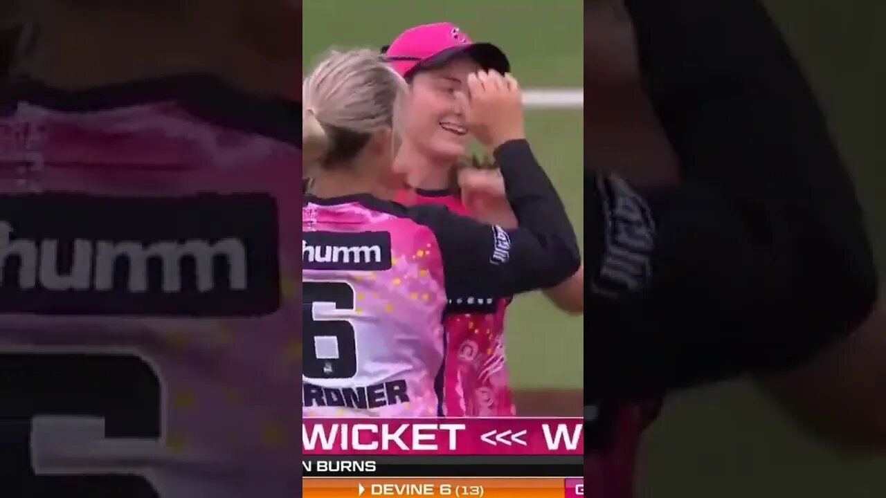 Ashleigh Gardner vs Sophie Devine , wbbl 2022 , Sydney Sixers Women vs Perth Scorchers Women