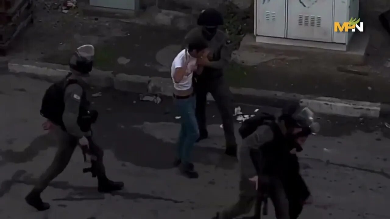 Israeli Forces Abduct Palestinian Children