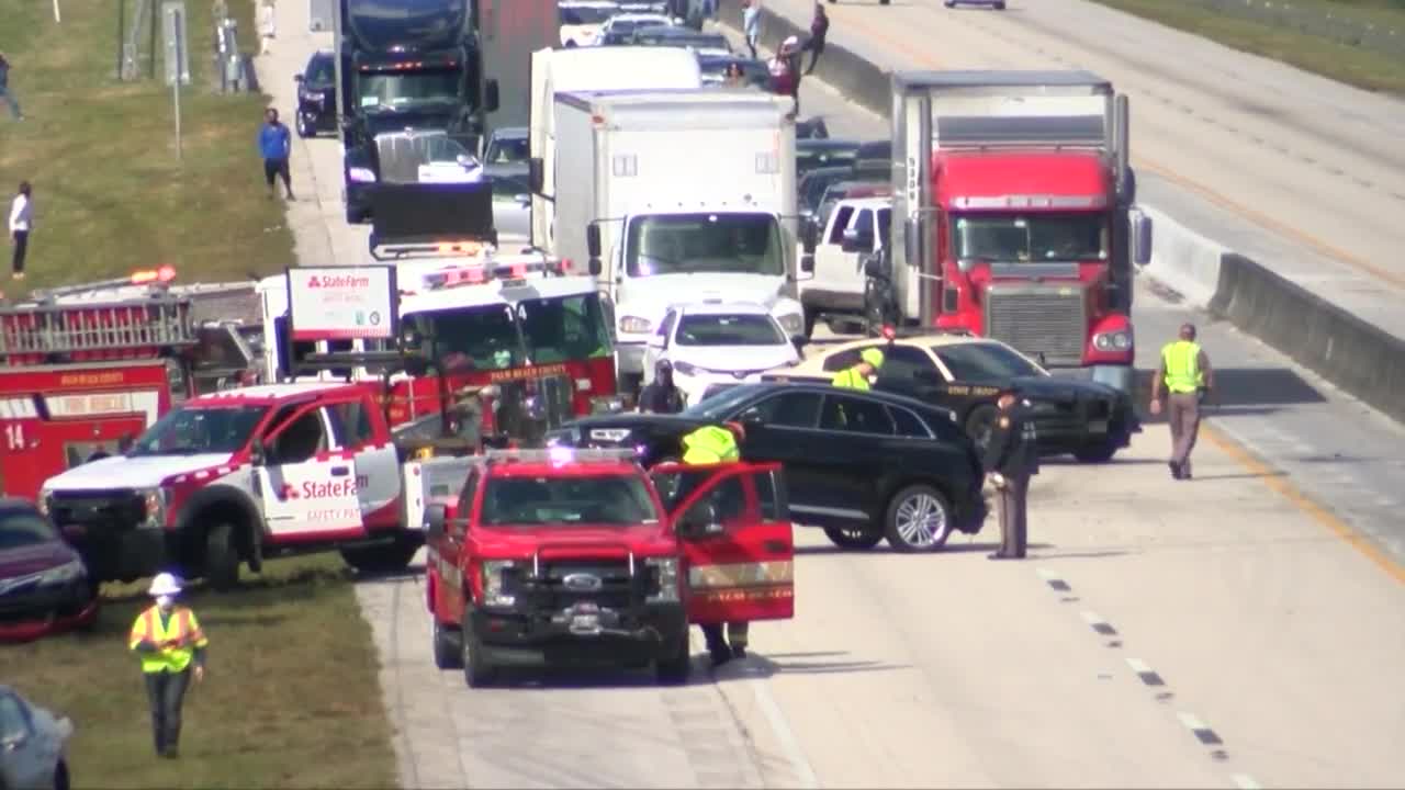Woman dies in crash on Florida's Turnpike near Donald Ross Road