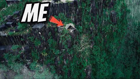 SOLO OVERNIGHT CAMPING IN THE MOST DANGEROUS CLIFF IN RAIN • WRONG STEP MEANS DIE • ASMR