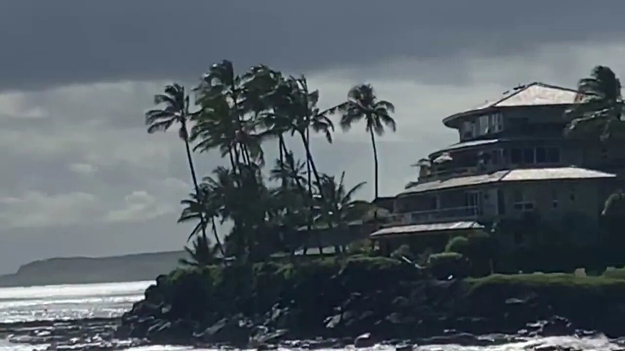PO'IPŪ BEACH PARK RANKED #9 FOR TOP 10 BEACHES IN USA