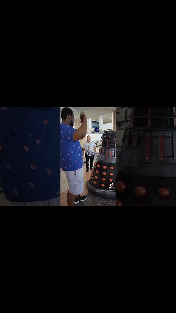 😆 #MAN VS #DALEK PART TWO 😆 #DOCTORWHO #DALEKHAL THIS WILL NOT END WELL #SUBSCRIBE #SHORTS
