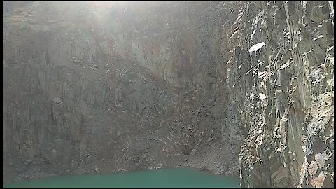 Flooded mine turned into an insanely beautiful place on earth
