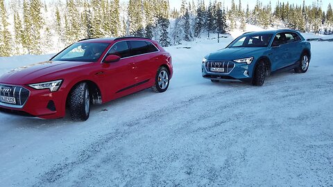 [4k 60p] FIVE (5) Audi E-tron in snow leaving Copperhil lMountain Lodge in Åre, Sweden. ALL SILENT!