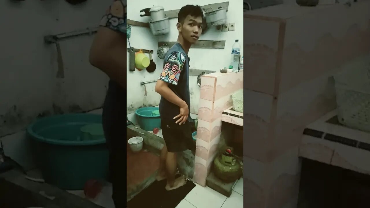 AKIBAT MAKAN TIDAK CUCI TANGAN