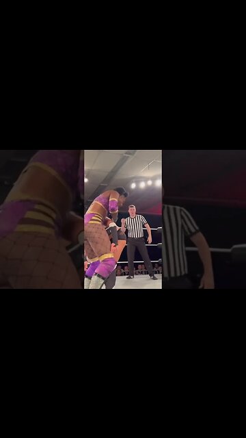 Ray Lyn with creative offense against Leila Grey & Gia Scott 😲