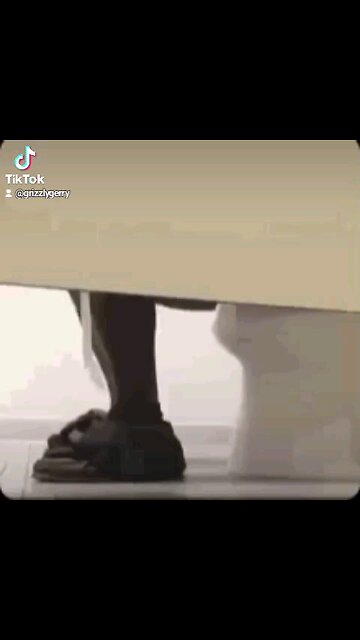 PEOPLE CELEBRATI GHIS DROPPUNG OUT AT THE VOTING BOOTHS