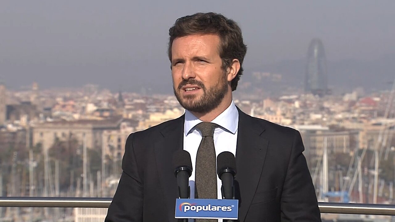 Casado anuncia medidas del PP contra el "adoctrinamiento" escolar y defensa del español en Cataluña