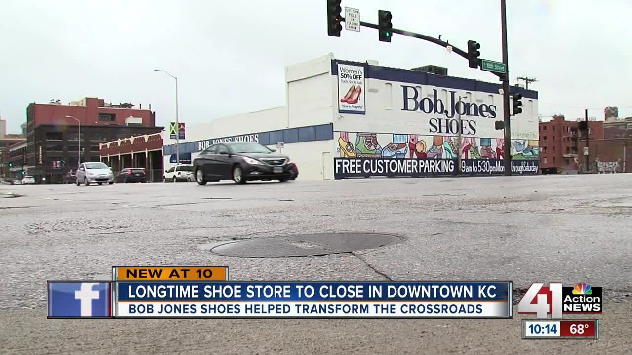 Crossroads shoe store Bob Jones Shoes closing