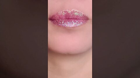 Simple Lip Tutorial Art Glitter #makeup #shorts #shorts #viral #shortvideo #lipswatches #grwm