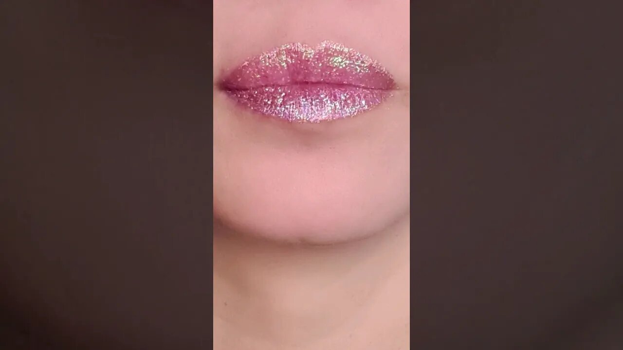 Simple Lip Tutorial Art Glitter #makeup #shorts #shorts #viral #shortvideo #lipswatches #grwm