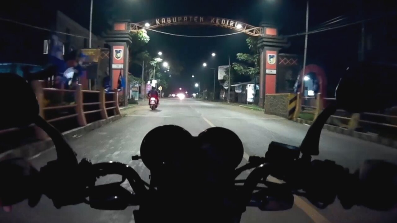 Jumat Sore Santai Menuju Kota Kediri | Honda Tiger 2000