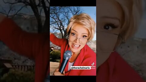Elizabeth "Stands with Fists" Warren is ANGRY. 😳 #elizabethwarren #happymothersday #MOTHERSDAY