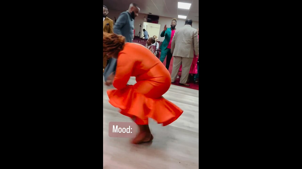Yes get your praise on 💃🏽🧡 #praisebreak