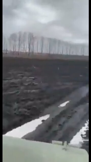 Ukrainian civilians have stolen another Russian BTR-82A tank!