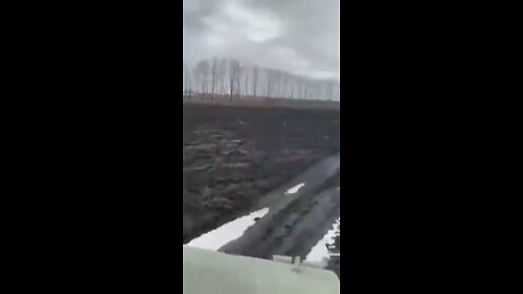 Ukrainian civilians have stolen another Russian BTR-82A tank!