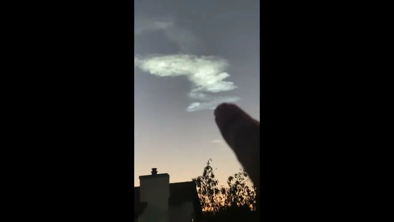 I thought it was a chem trail but it was a rocket hitting the firmament!!!!!