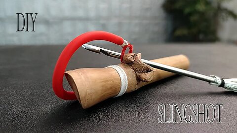 Super simple and compact "swallow wings" slingshot | DIY wooden
