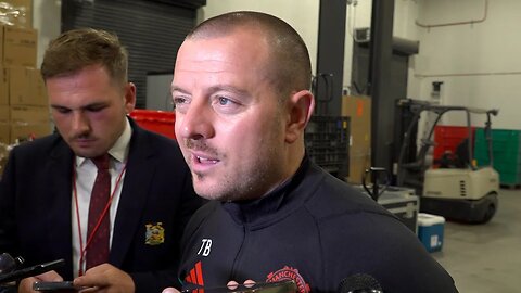 'Bishop made HONEST CHALLENGE! He hasn’t got a bad bone in his body' | Binnion | Man Utd 1-3 Wrexham