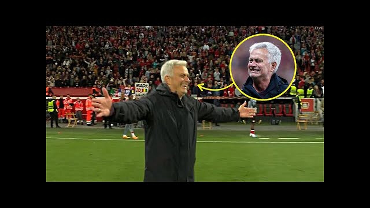 Jose Mourinho Emotional Celebration with Roma Fans after Reaching Europa League Final