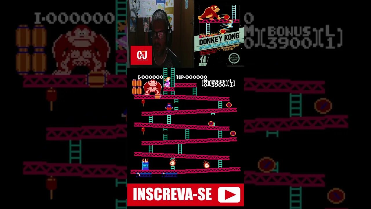 Mario enfrentando o vilão Donkey Kong para salvar a princesa (NES) #Shorts