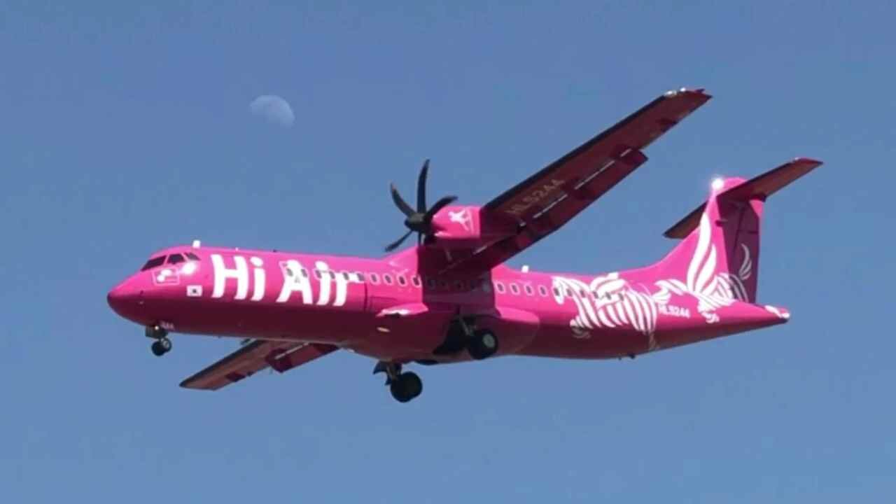 ATR-72 landing at Gimpo airport in South Korea