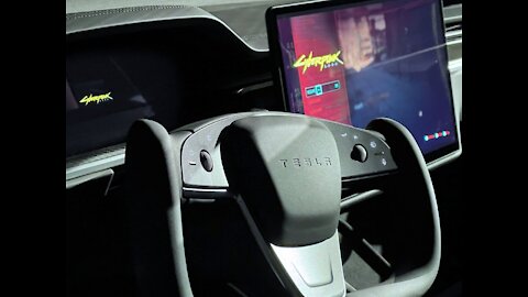 Tesla Model S can play Cyberpunk 2077