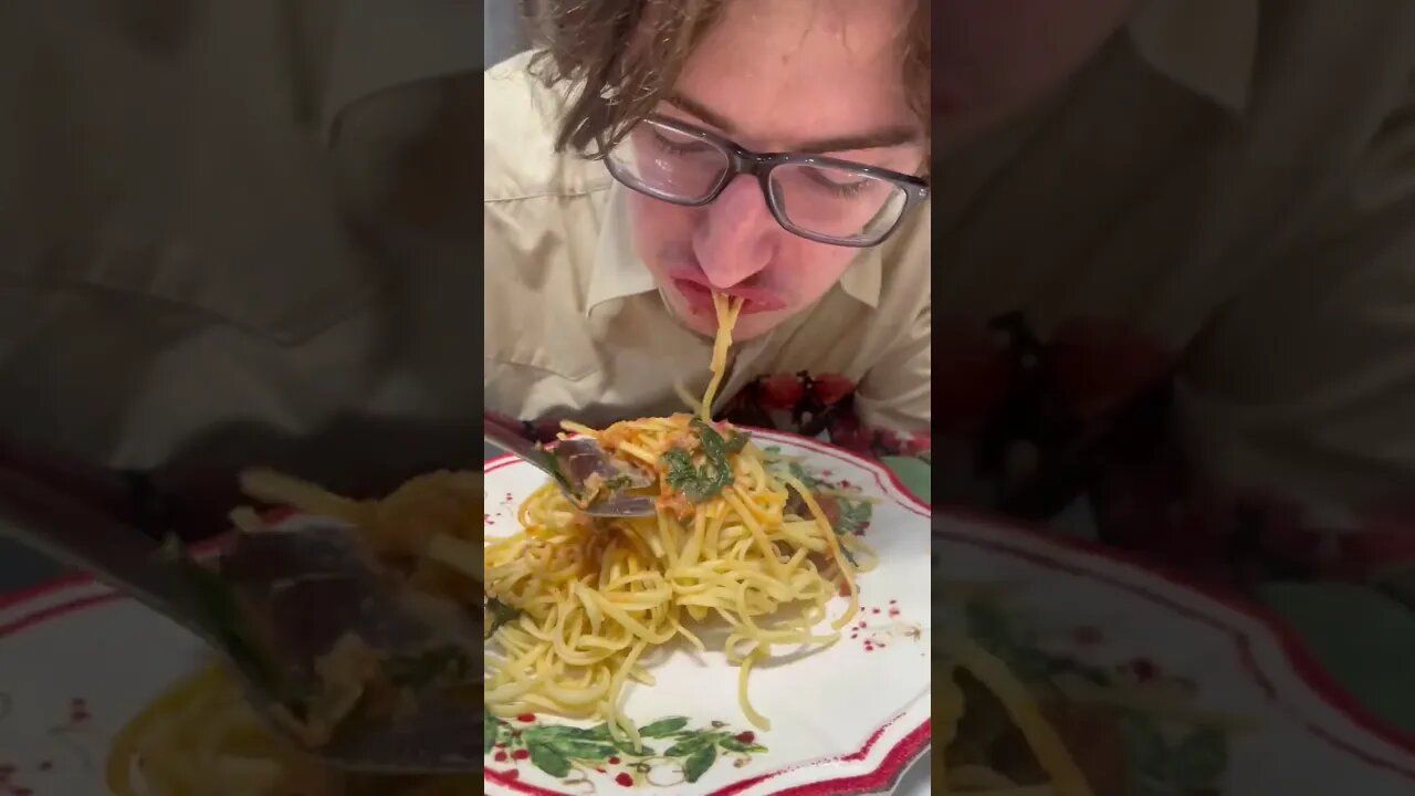 Big n Clammy #shorts #viral #fyp #trending #food #mukbang #christmas #pasta