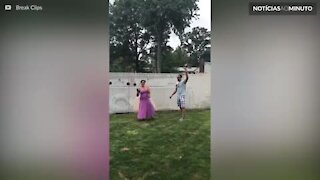 Homem descobre o gênero de seu filho e tem reação hilária