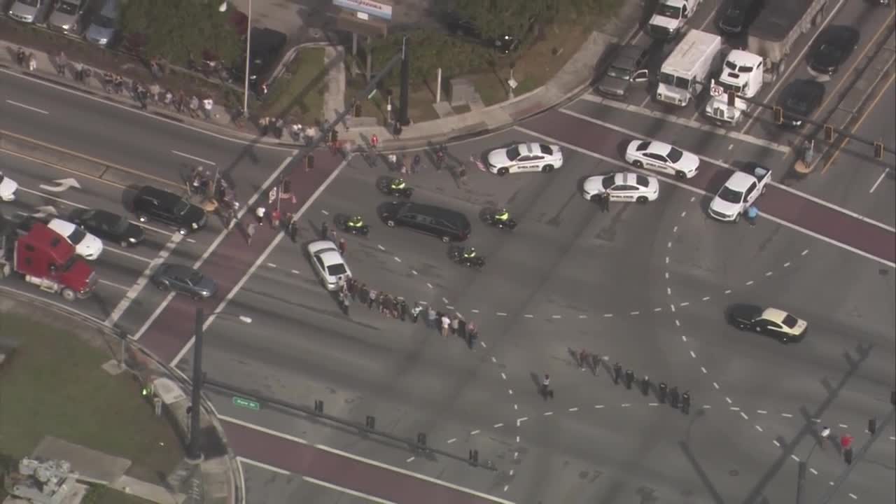 CHOPPER 5 VIDEO: Show of support in Okeechobee for fallen trooper