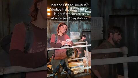 Joel and Ellie at Universal Studios Halloween Horror Nights! #thelastofus #halloween #playstation