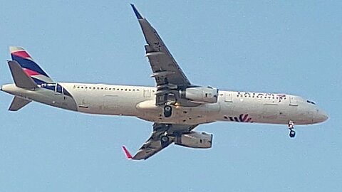 Airbus A321 PT-MXN from Brasília,Boeing 737 MAX 8 PS-GPL from Salvador,Airbus A320NEO PR-XBJ from São Paulo to Fortaleza