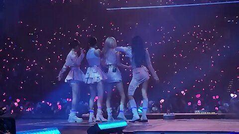 BlackPink in Houston song Don`t Know What to Do